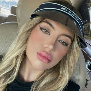 Meet your Posher, Alejandra